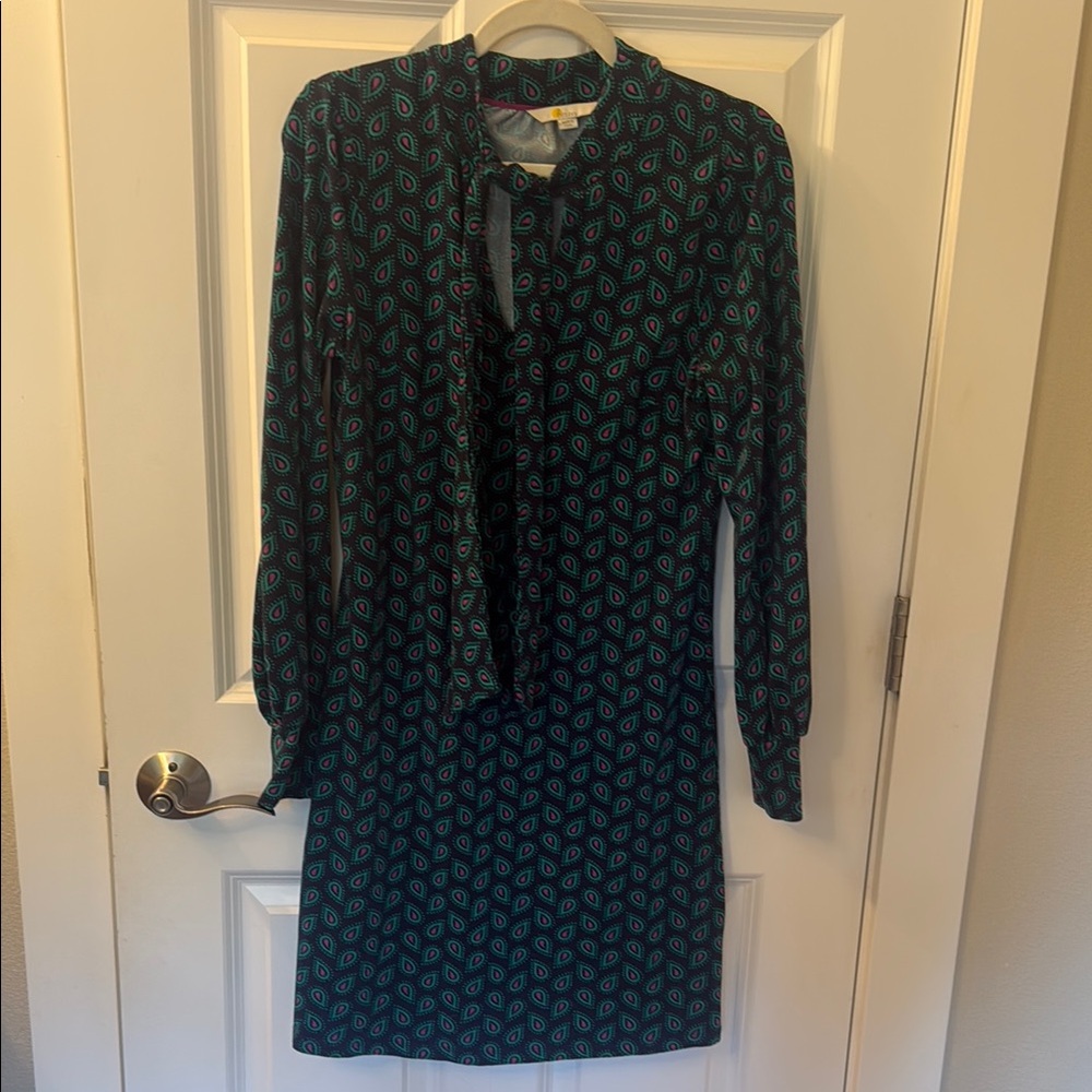 Women's Teal & Black Printed Long-Sleeve Tie-Neck Dress